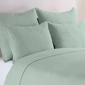 Rafters of Muskoka bedding